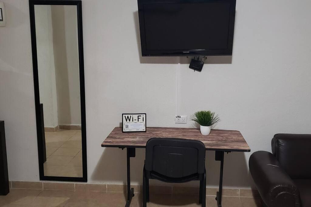 Departamento Comodo Centrico Tv Ac Wifi Cocina Parking, Letra C Ciudad Valles Ngoại thất bức ảnh