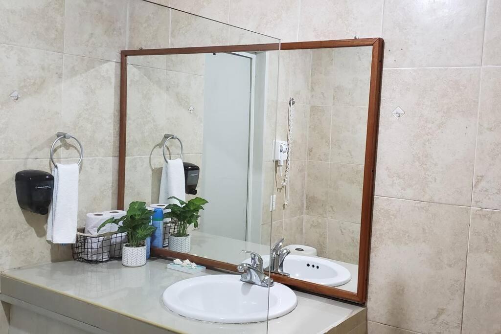 Departamento Comodo Centrico Tv Ac Wifi Cocina Parking, Letra C Ciudad Valles Ngoại thất bức ảnh